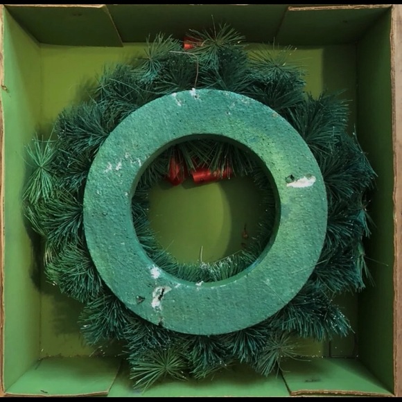 Vintage 1950s Christmas Wreath - Picture 2 of 5
